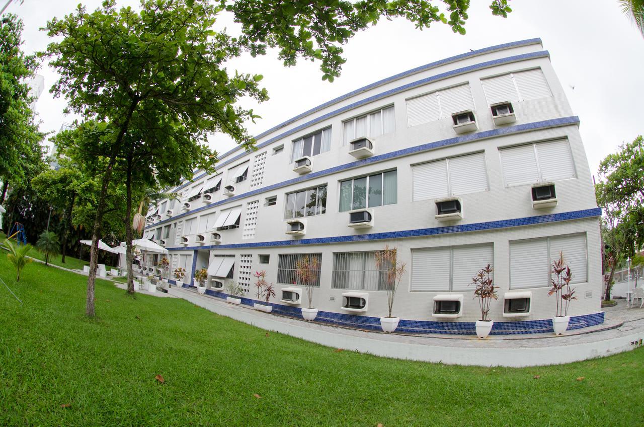 Apto com Ar condicionado a 200 m da praia - atrás do Shopping Enseada Appartamento Guarujá Esterno foto