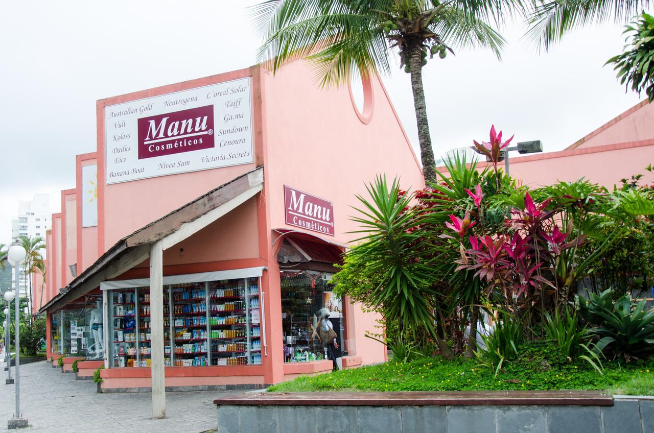 Apto com Ar condicionado a 200 m da praia - atrás do Shopping Enseada Appartamento Guarujá Esterno foto